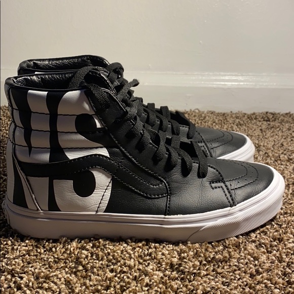 Vans - Picture 4 of 5